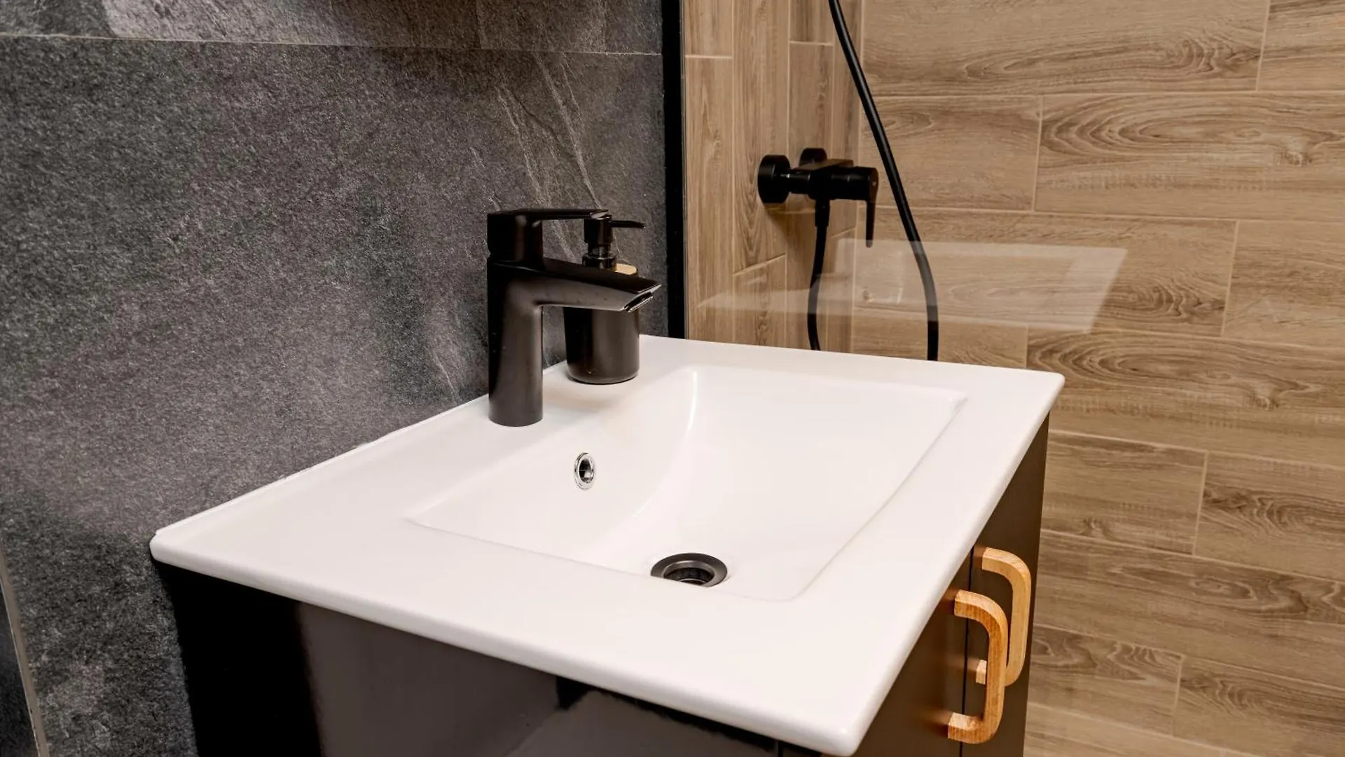 Tyst By Mrg Apartments Bucareste 0*,  Roménia